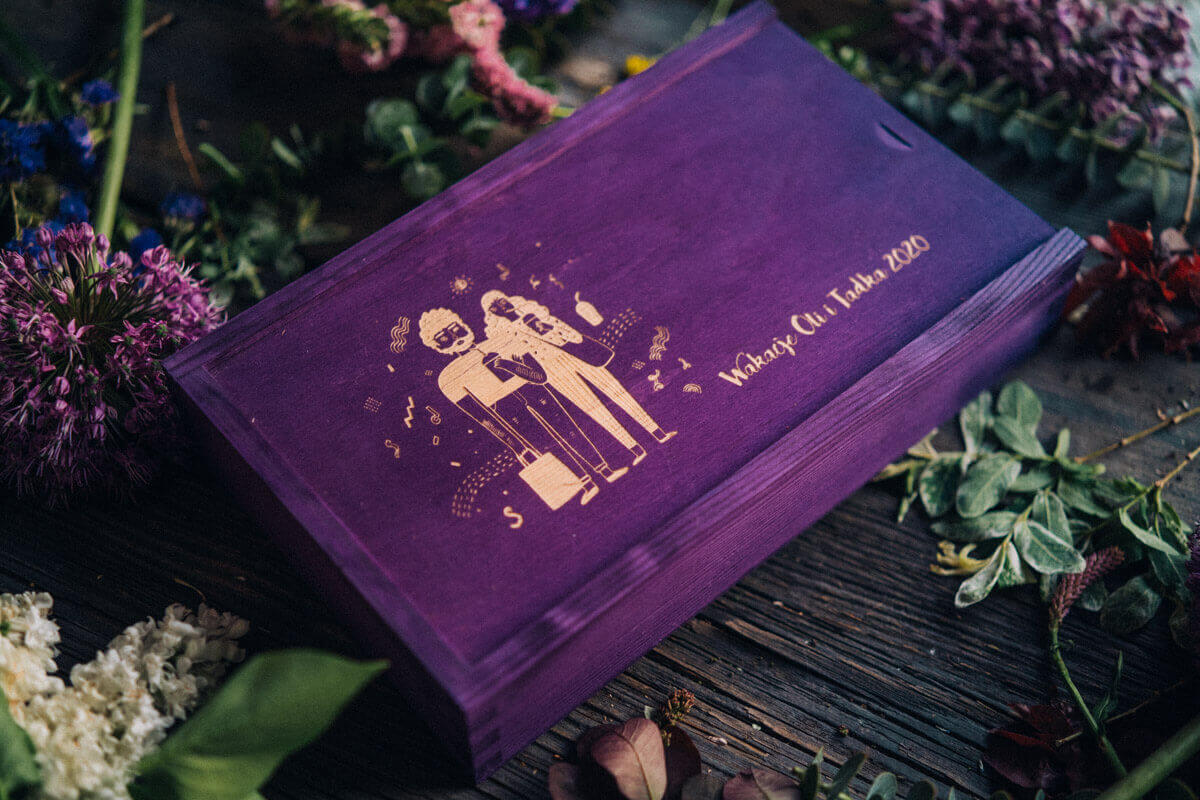 pudełko fioletowe na zdjęcia