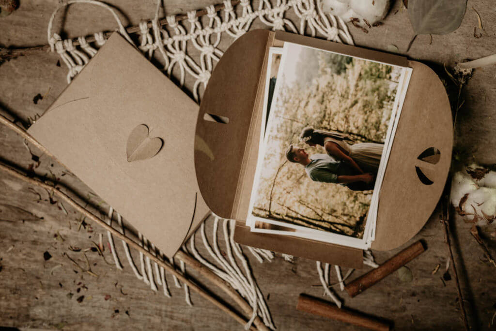 Opakowanie na zdjęcia z kartonu 15x10cm