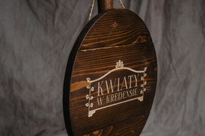 baner drewniany do restauracji