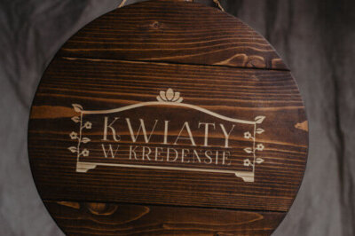 baner z drewna okrągły
