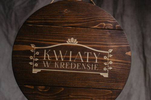 baner z drewna okrągły
