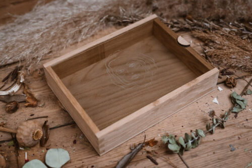 packing wedding photos