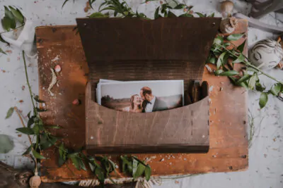 Drewniana koperta Slim na zdjęcia 10x15 cm z miejscem na USB