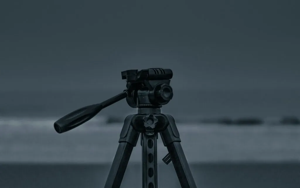 Kiedy monopod zastępuje statyw? Przewodnik dla fotografów 1