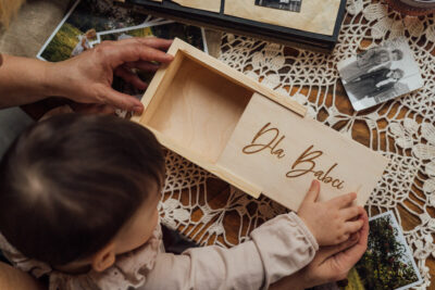 Drewniane pudełko na zdjęcia basic 10×15 cm